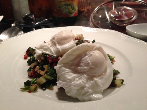 Verloren Eier mit Mangold