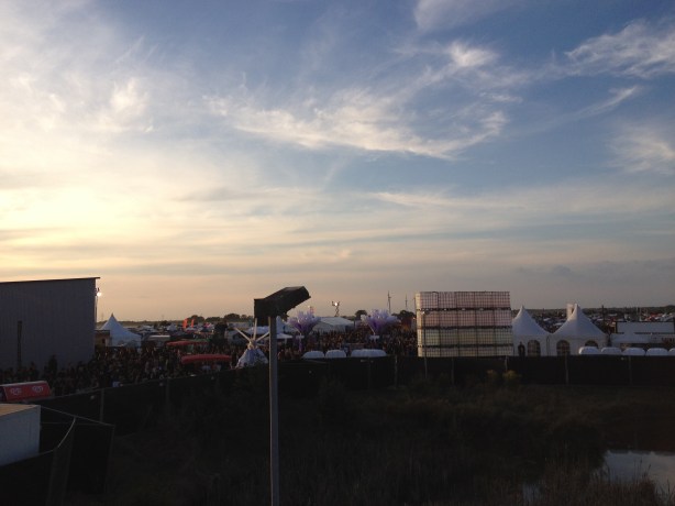 M'era Luna Besucherstrom von oben